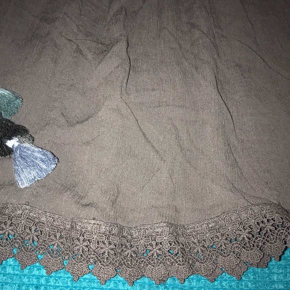 Knox Rose tasseled tunic - Picture 4 of 7